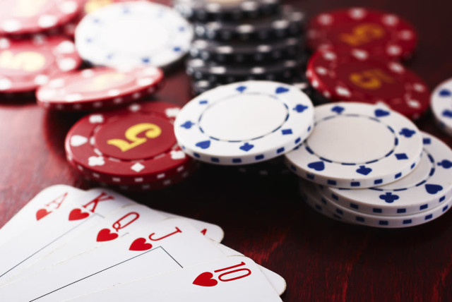 Enjoy Playing At The Best Online Gambling Site